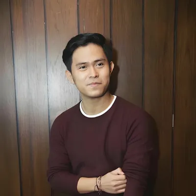 Cakra Khan