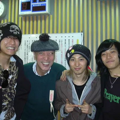 GReeeeN