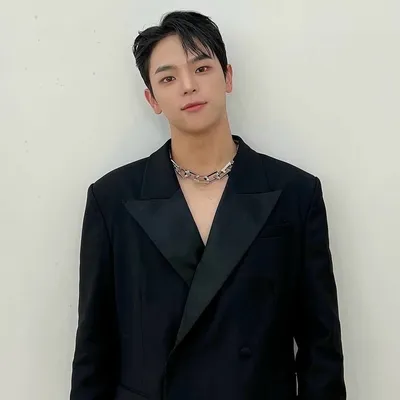 KIM WOOJIN (김우진)