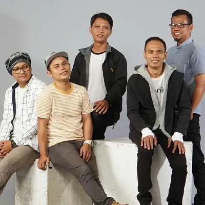 Motif Band