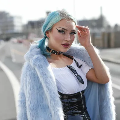 Naomi Jon