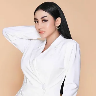 Pamela Safitri Duo Serigala