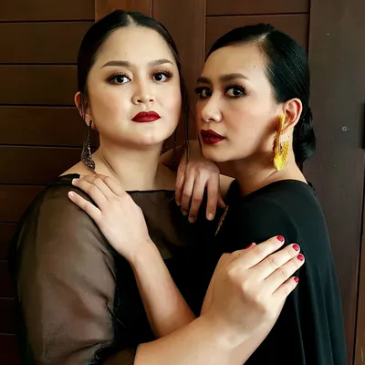 Velvet Aduk