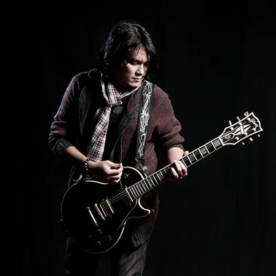 Viky Sianipar